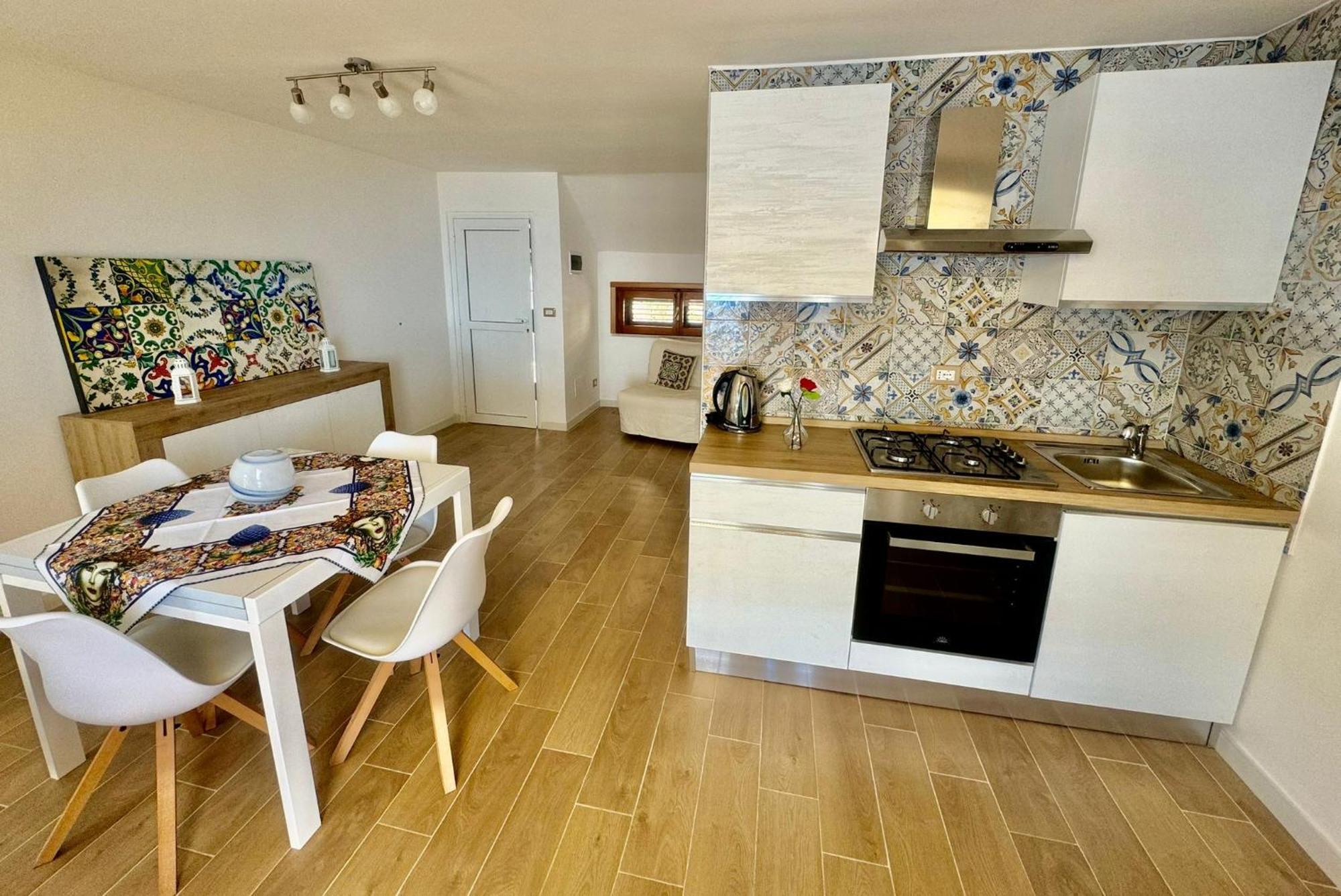 Sunrise Home يتوجاني المظهر الخارجي الصورة